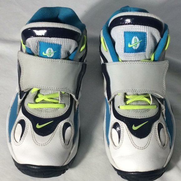 Nike Sneakers - Picture 1 of 8
